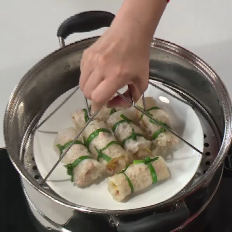 Step 4 Steam the dumpling for cauliflower soup