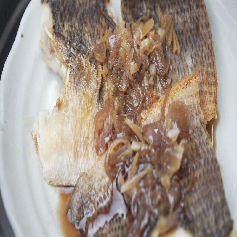 Step 4 Steaming the fish Steamed snakehead fish with soy sauce