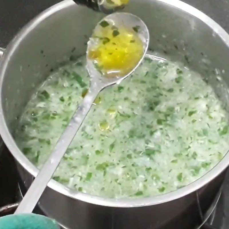 Step 4 Cooking porridge Fish porridge with water spinach