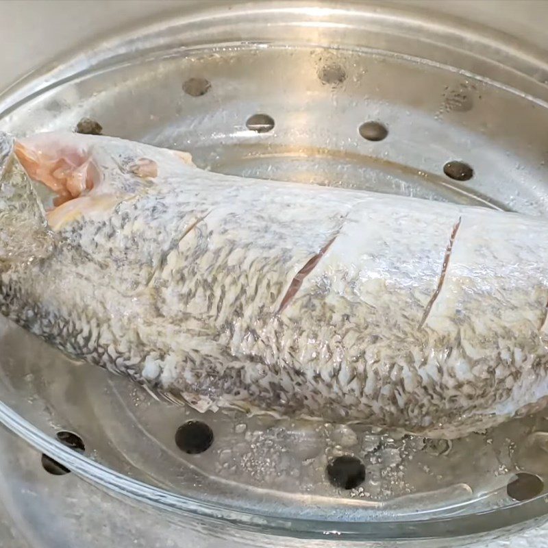 Step 4 Steaming fish Steamed barramundi with shiitake mushrooms