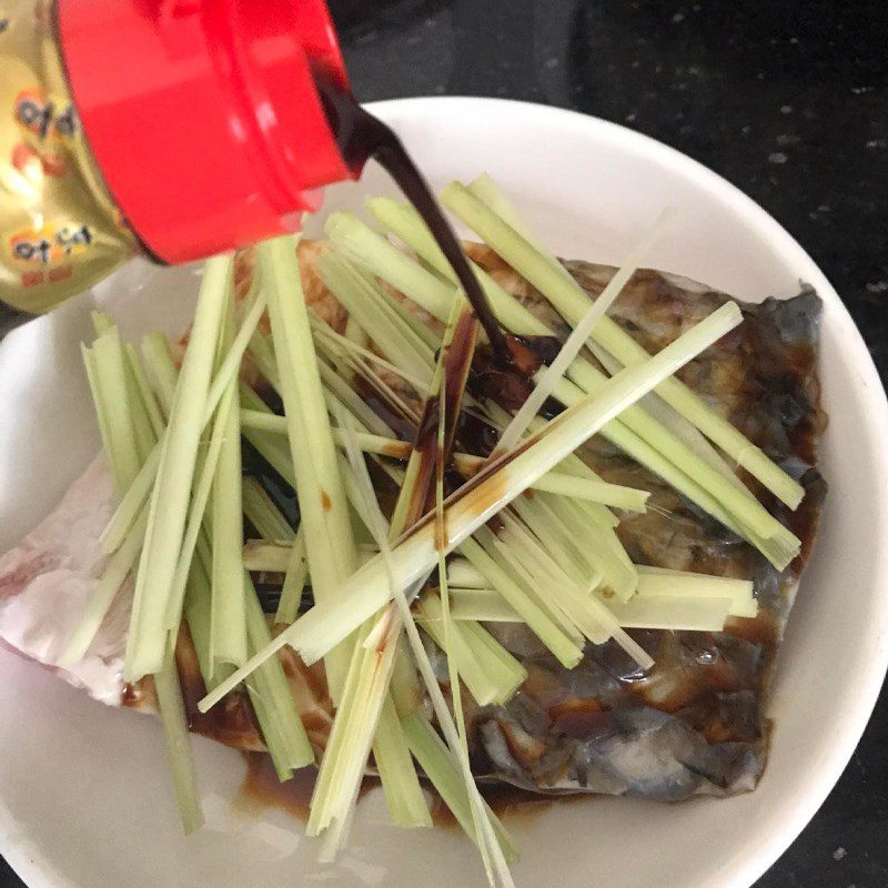 Step 2 Steam the carp Steamed carp with lemongrass