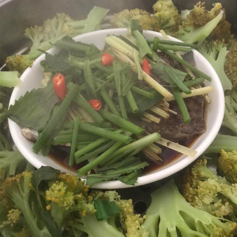 Step 2 Steam the carp Steamed carp with lemongrass