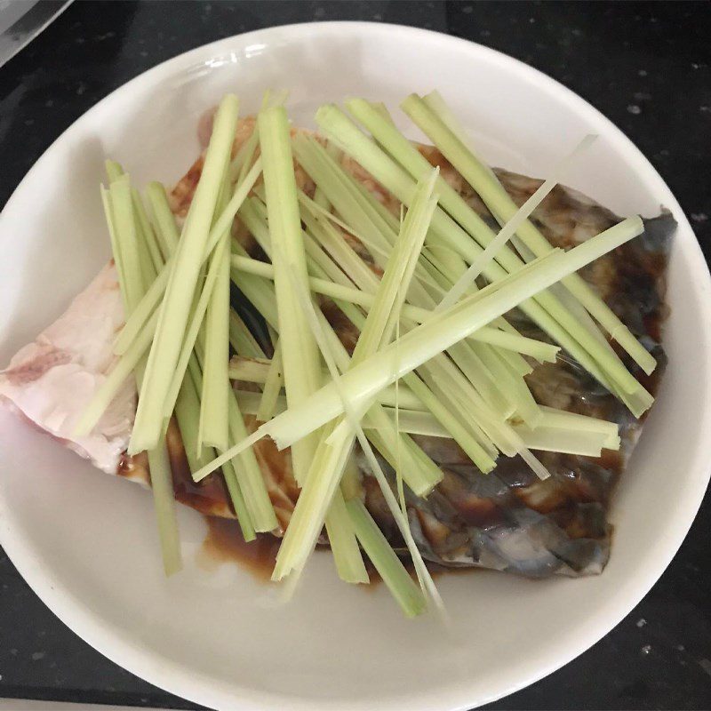 Step 2 Steam the carp Steamed carp with lemongrass