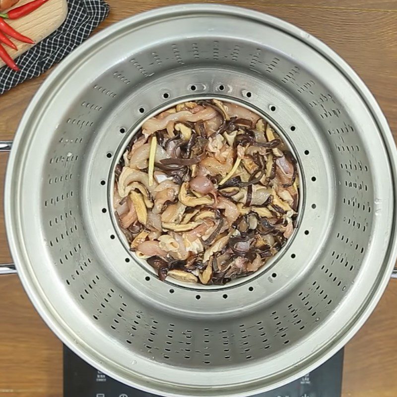 Step 4 Steamed Chicken Chicken steamed with shiitake mushrooms