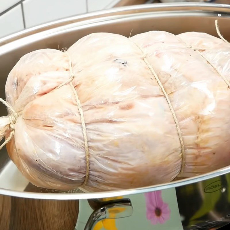 Step 5 Steaming the chicken for stuffed chicken