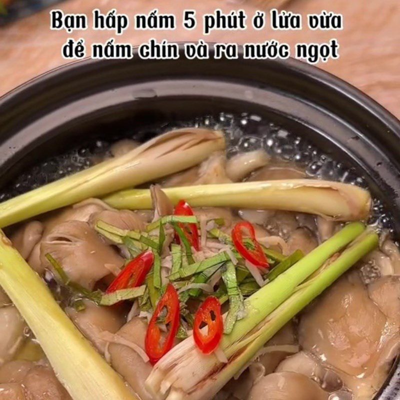 Step 3 Steamed mushrooms Steamed oyster mushrooms with lemongrass and lime leaves served with dipping sauce