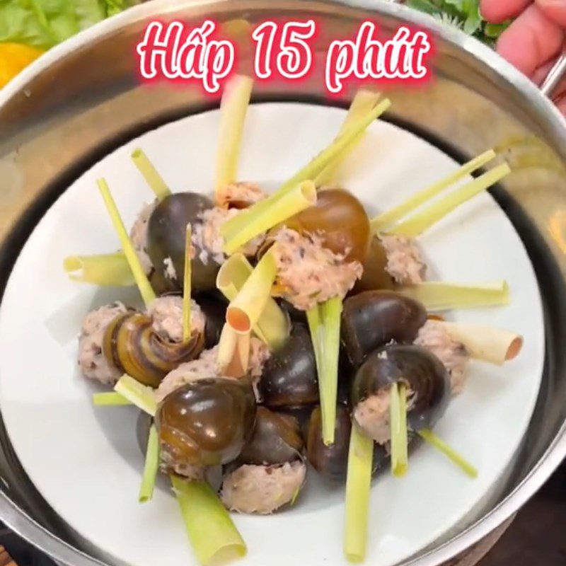 Step 3 Steamed Snails Stuffed Snail Meat (Recipe shared from Tiktok Cooking with Dien May XANh)