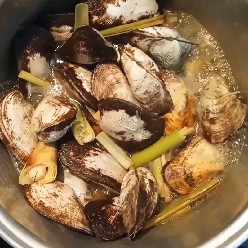 Step 3 Steamed Razor Clams Steamed Razor Clams with Lemongrass