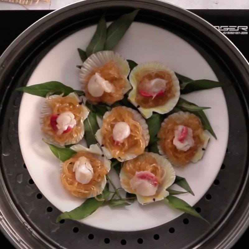 Step 5 Steamed scallops Steamed scallops with vermicelli