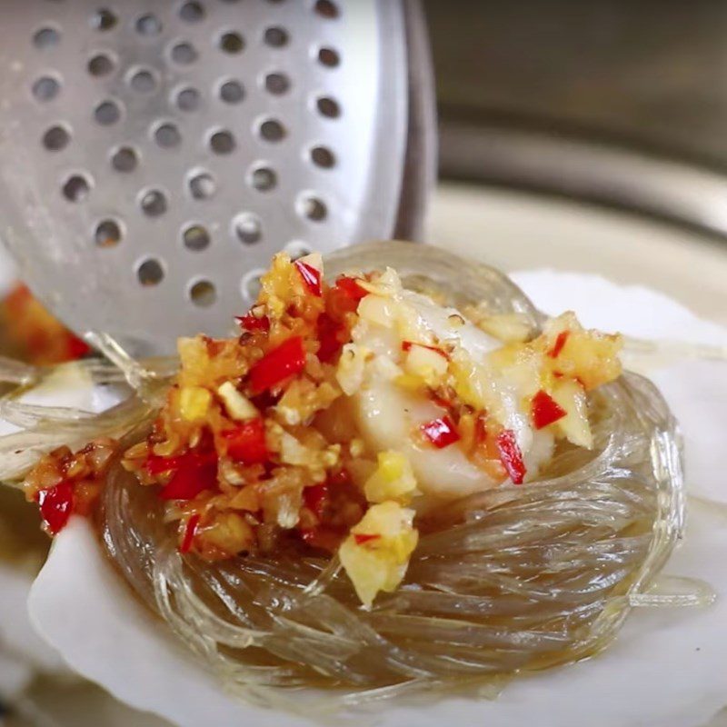 Step 4 Steaming scallops with vermicelli