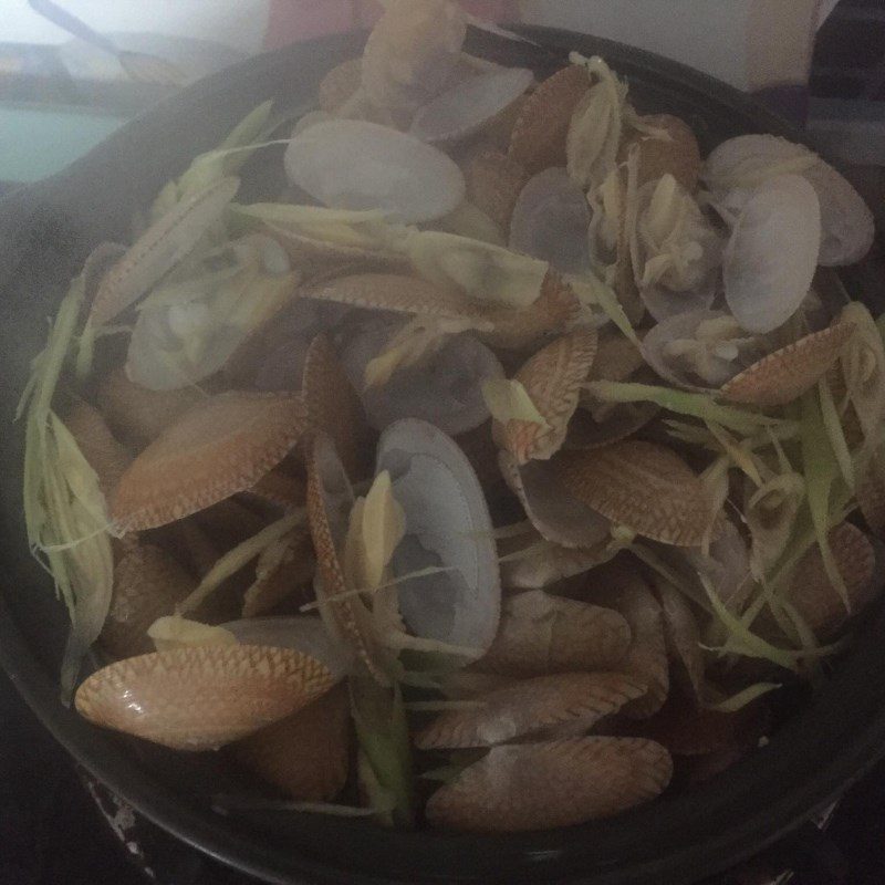 Step 2 Steamed razor clams (recipe shared by users)