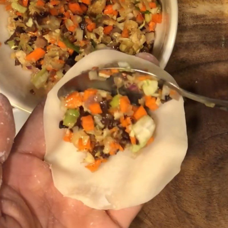 Step 3 Steam the vegetable dumplings