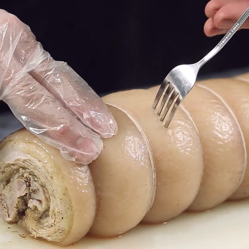 Step 4 Steaming the meat Crispy fried pork belly roll