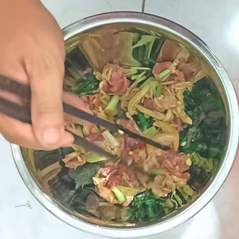 Step 4 Steaming deer meat Steamed deer meat with perilla leaves