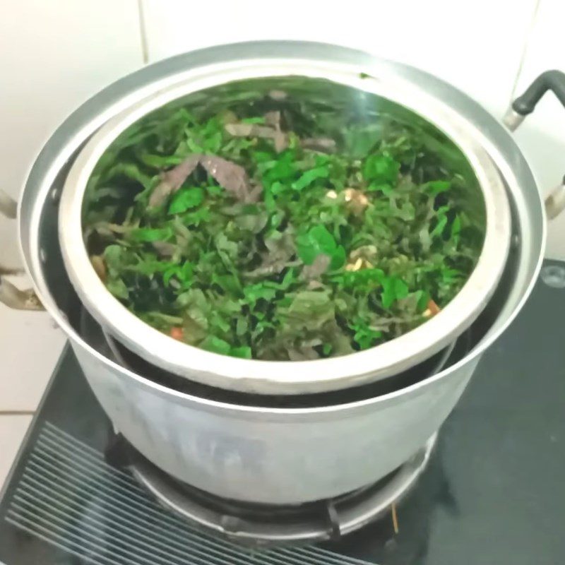 Step 4 Steaming deer meat Steamed deer meat with perilla leaves