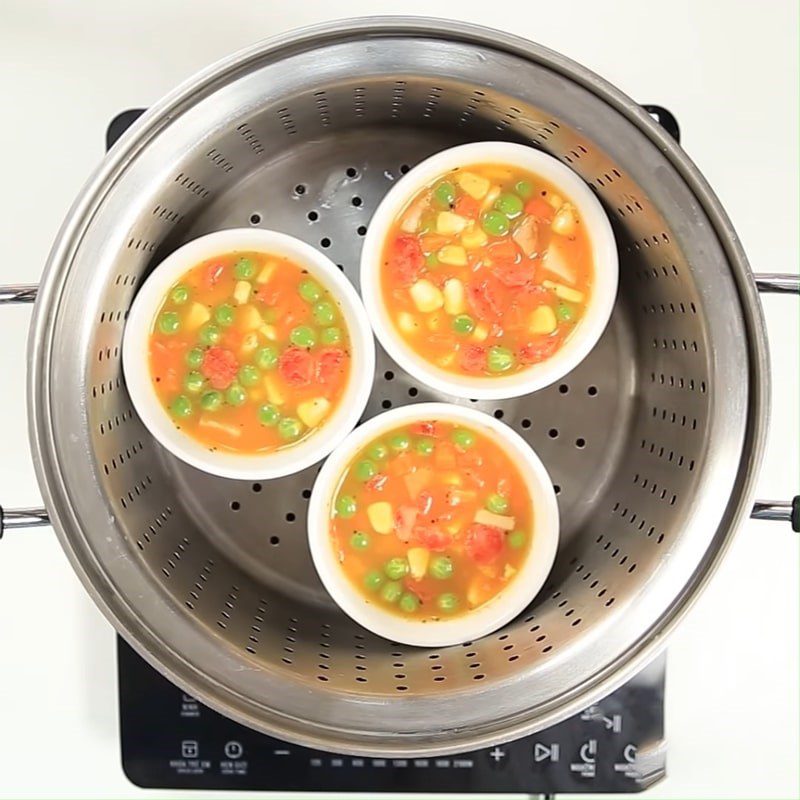 Step 3 Steam the eggs Colorful vegetable steamed eggs