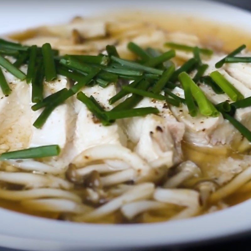 Step 4 Steaming the chicken breast Soy sauce steamed chicken breast