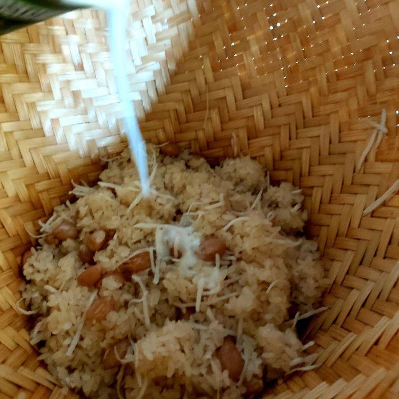 Step 2 Steaming sticky rice Peanut sticky rice with coconut milk