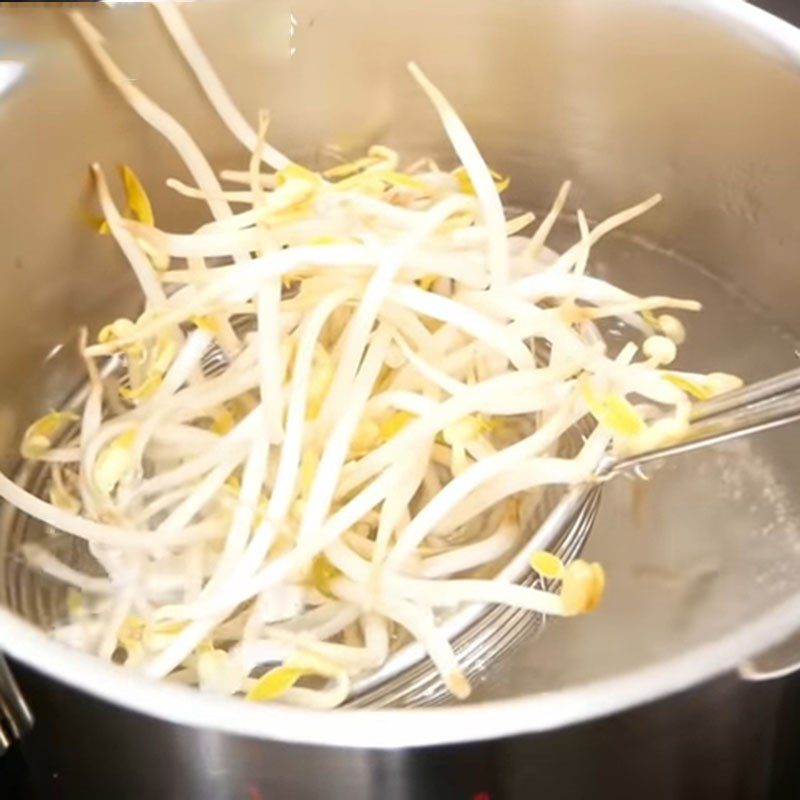 Step 6 Completion of chicken pho with a pressure cooker