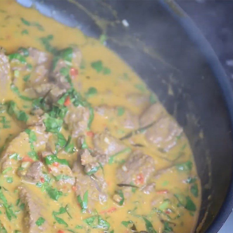 Step 5 Completion Stir-fried Beef with Coconut Milk