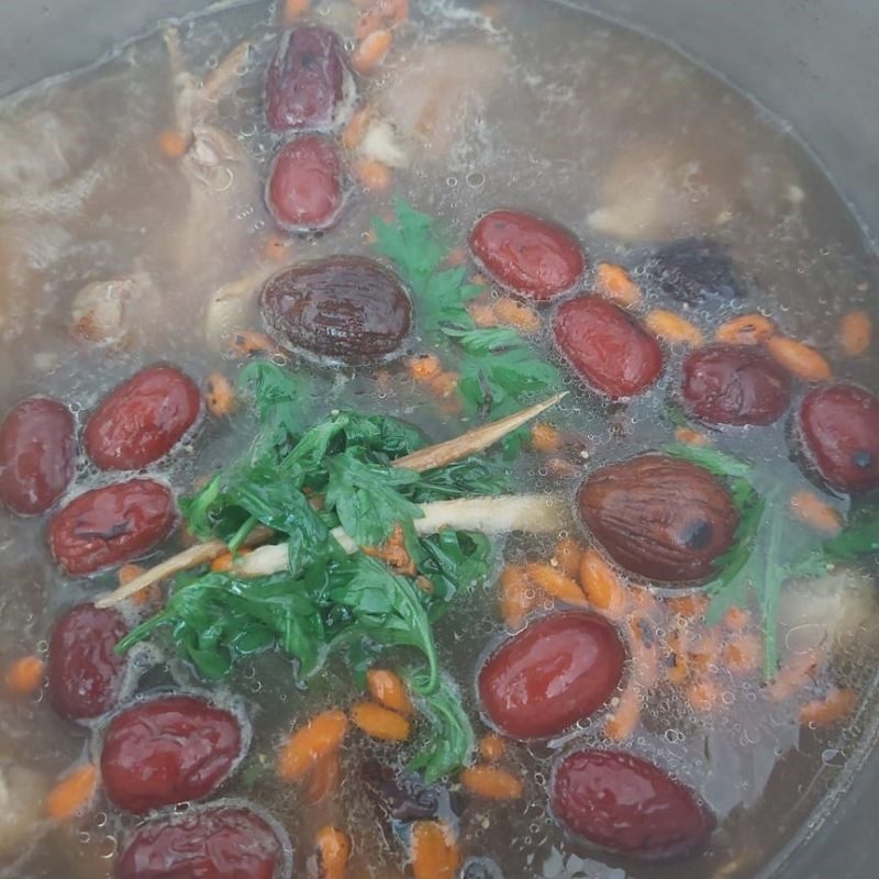 Step 4 Completion Goat ribs braised with herbal medicine and mugwort