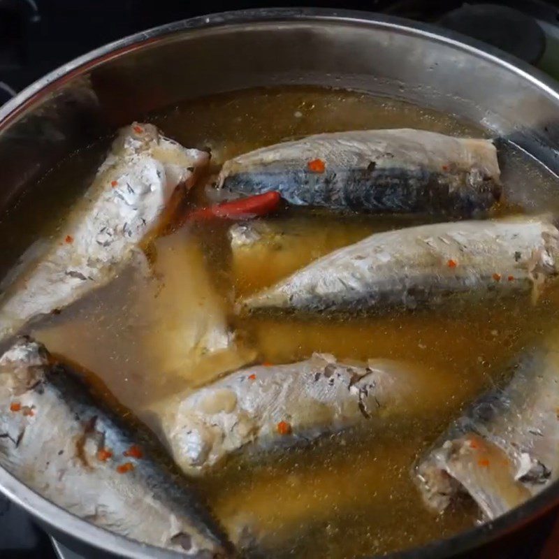 Step 5 Completion of fried mackerel with tomato sauce