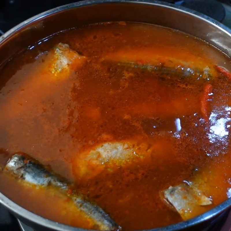 Step 5 Completion of fried mackerel with tomato sauce