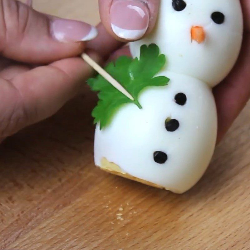 Step 4 Completion Snowman from quail eggs