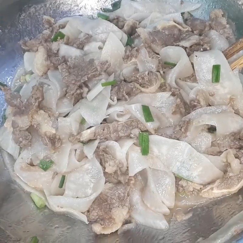 Step 5 Completion Stir-fried radish with beef