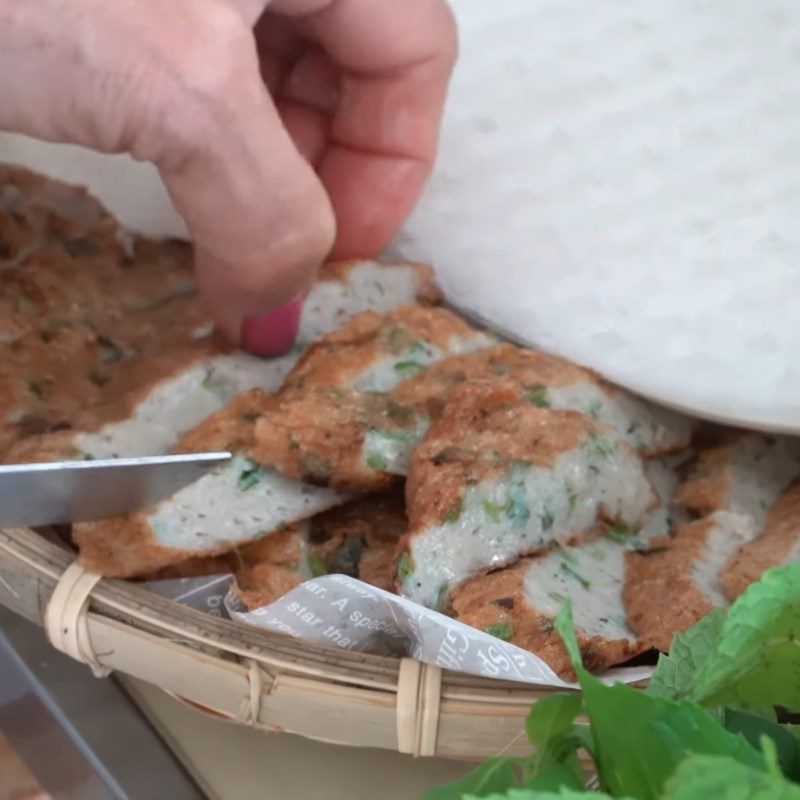 Step 5 Completion of Fish Cake Wrapped in Rice Paper