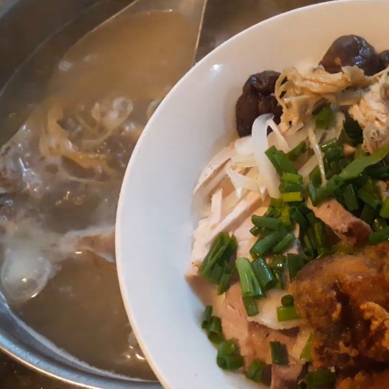 Step 4 Completion of Mixed Noodles