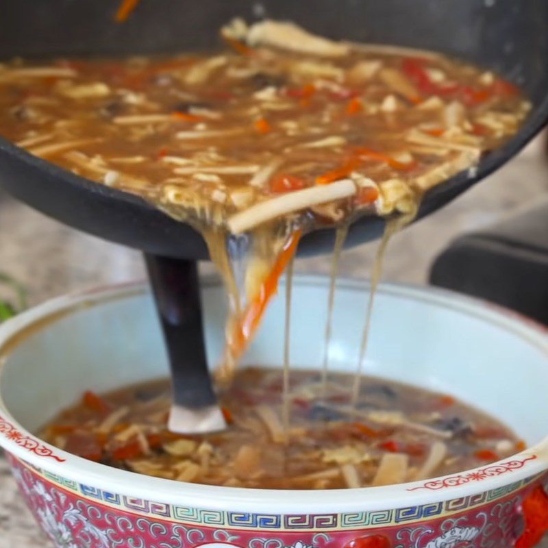 Step 3 Completion of traditional Hot and sour soup