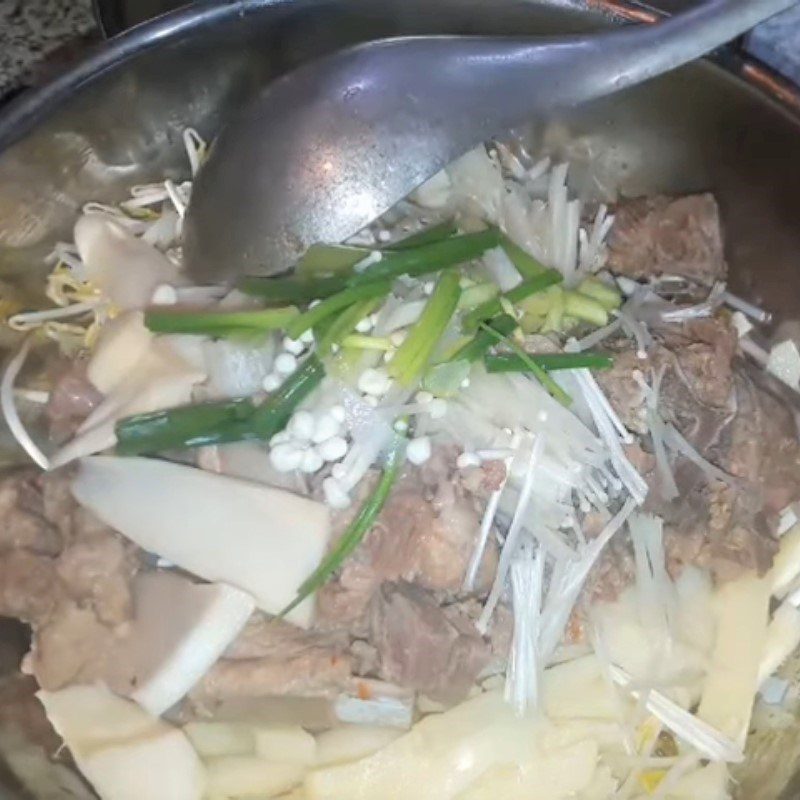 Step 4 Complete Beef Bone Soup with Mushrooms (Korean Beef Bone Soup)