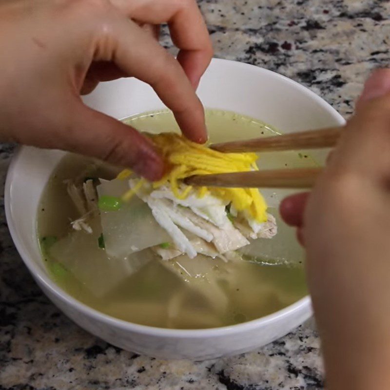 Step 4 Completion Radish chicken soup