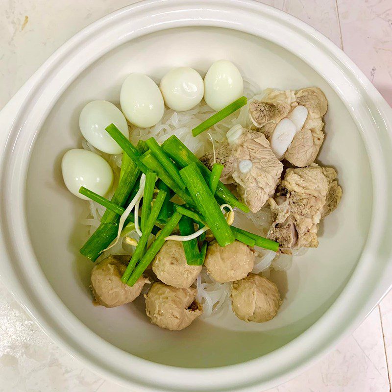 Step 4 Completion Hủ Tiếu with Beef Balls and Tender Ribs (Recipe shared by user)