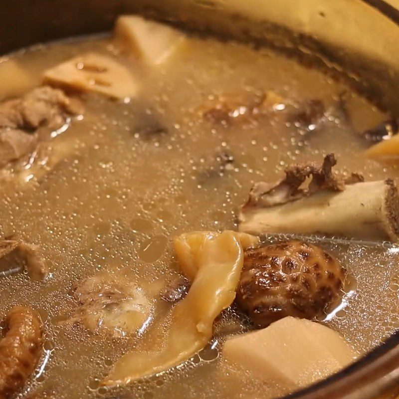 Step 4 Completion Lotus Root Soup with Braised Pork Bones