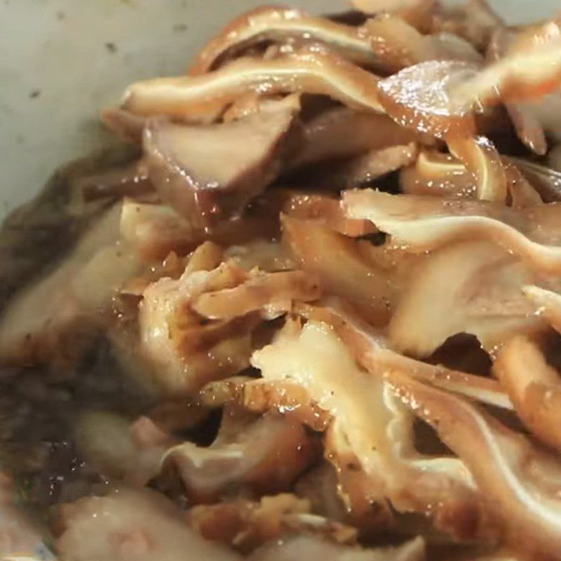 Step 6 Completion of Braised Pork Ears with Coconut Water