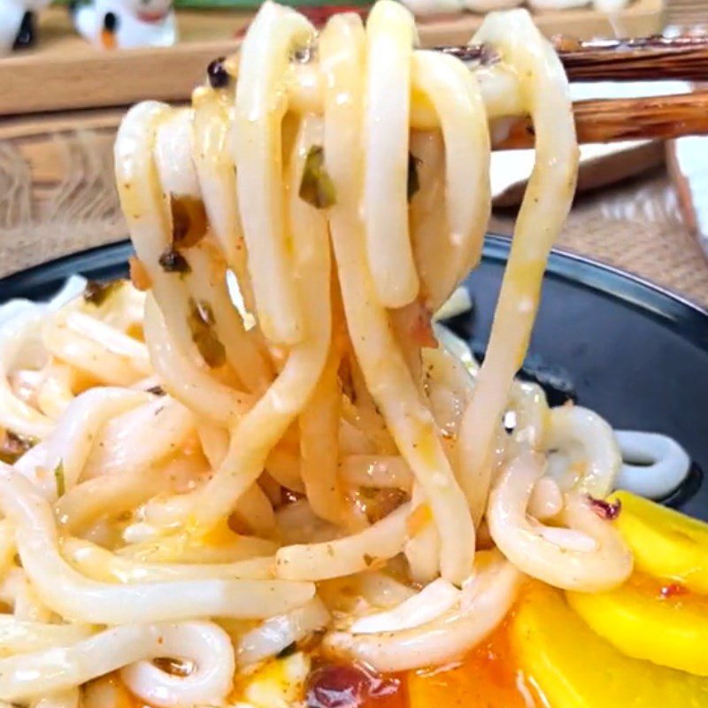 Step 3 Complete Udon noodles with poached egg