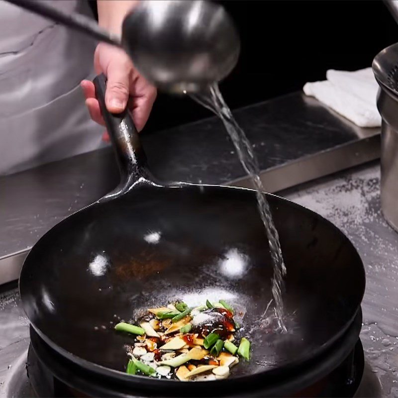 Step 5 Completing Chinese-style stir-fried beef