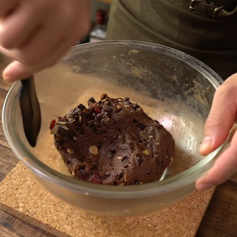 Step 6 Complete the cake dough Chocolate stollen cake