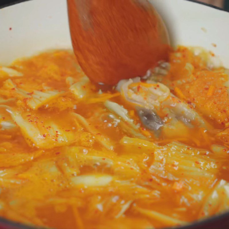 Step 5 Completion of kimchi soup with salmon head