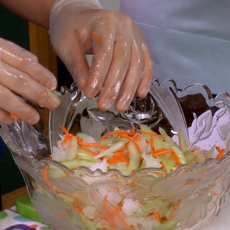 Step 4 Complete the salad Snow mushroom salad with shrimp, meat, and lotus stem