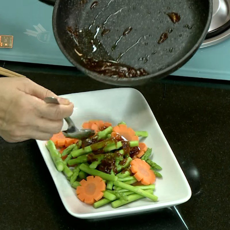 Step 4 Completion of steamed asparagus