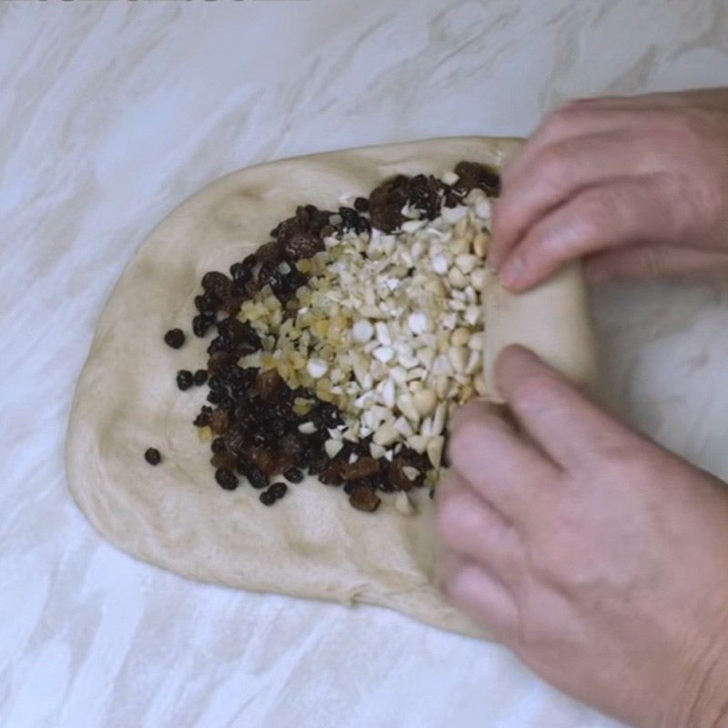 Step 5 Complete the dough for almond-filled stollen cake