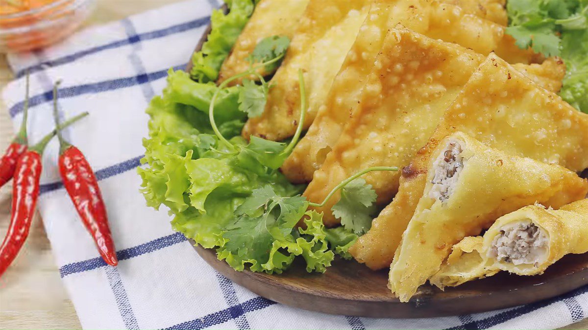 Fried Dumplings with Shrimp Filling