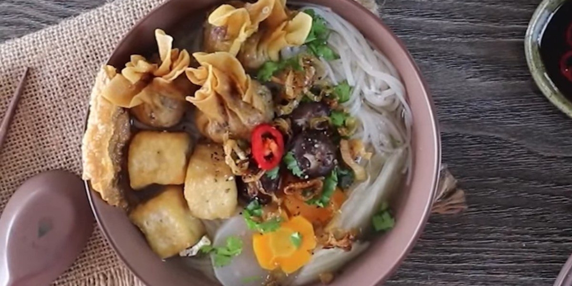 how to cook delicious simple and satisfying ho tieu hu tieu 12039