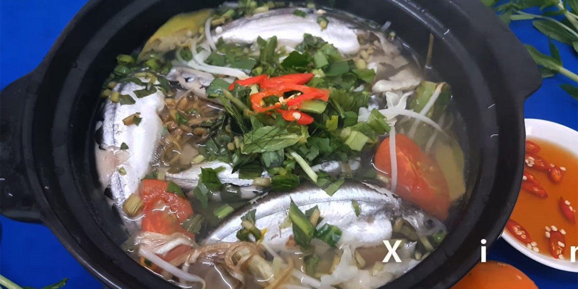 how to cook sour fish soup delicious refreshing for hot day 08076