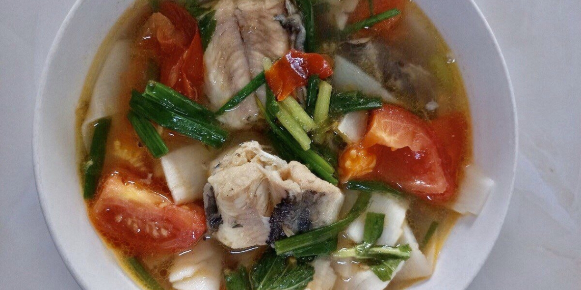 how to cook sour fish soup with sour mango delicious and tasty for meal 13711