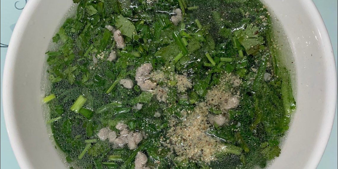 how to cook sour soup with seafood delicious and appetizing 10293