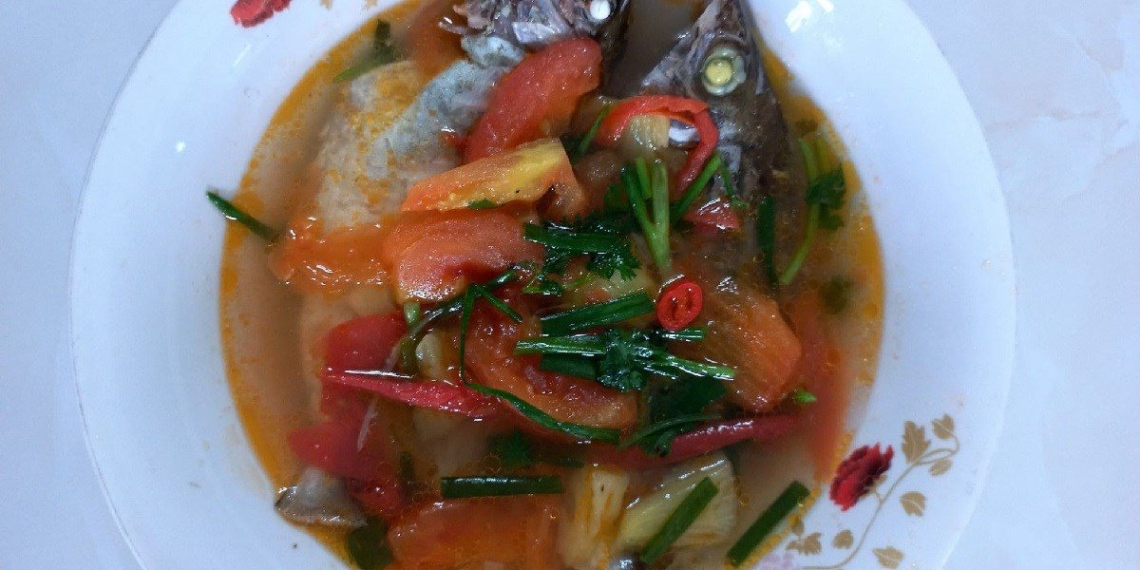 how to cook sour sweet fish soup delicious for lunch 13408